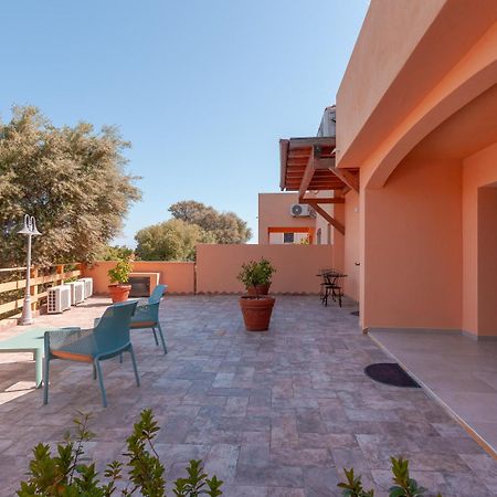 B&B Pettirosso San Teodoro  Eksteriør bilde